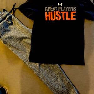 Comes as a set. Under armor top Ong sleeve